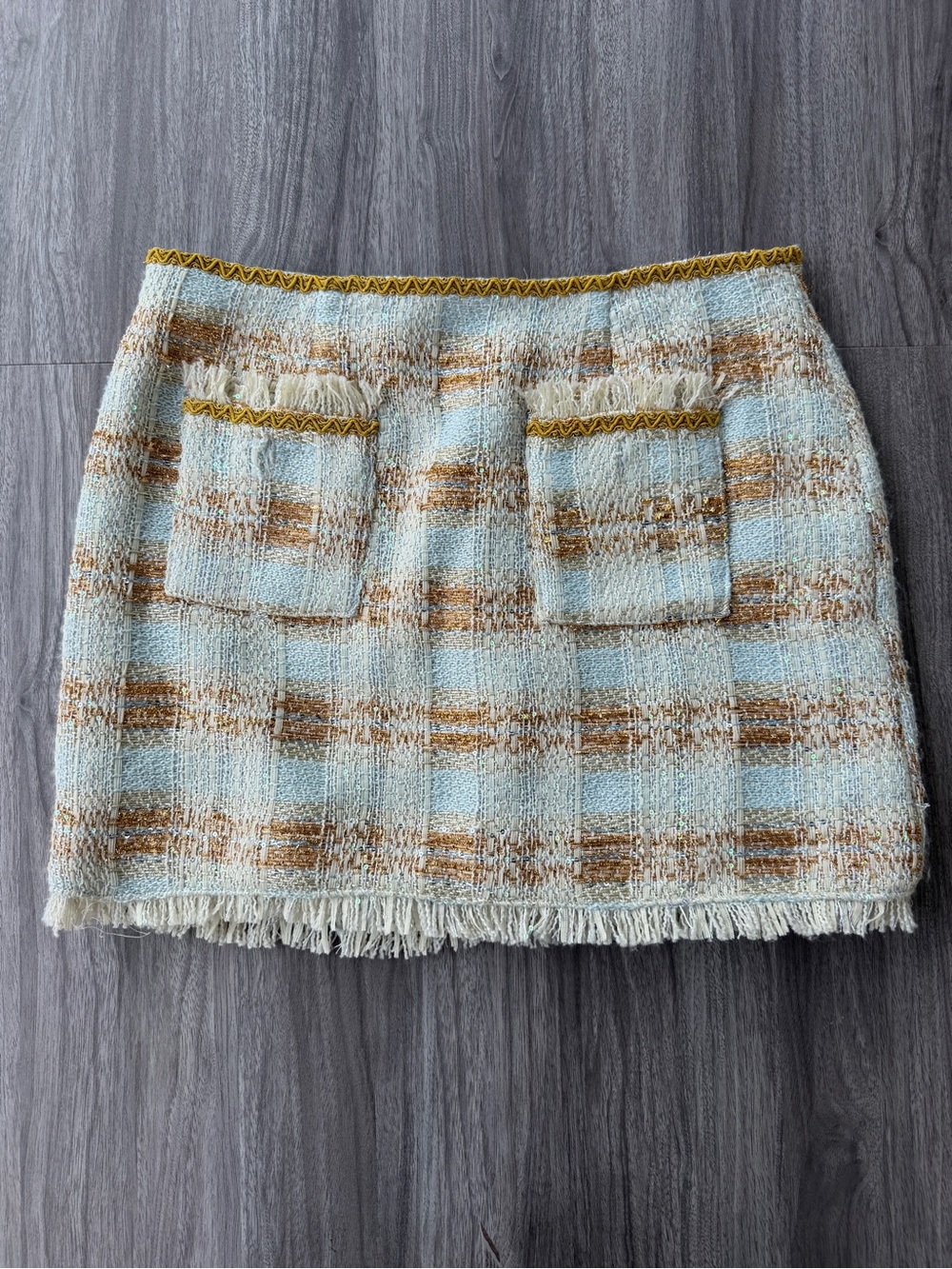 Walter Baker Pastel Blue Gold Sequin Tweed Mini Skirt Size 4 Fringe Raw Hem